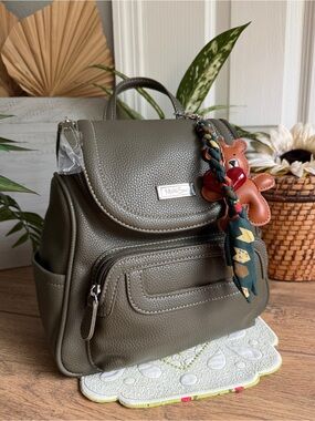 MultiSac Olive Green Pebbled VL Backpack Purse Travel Bag – Graduation Gift